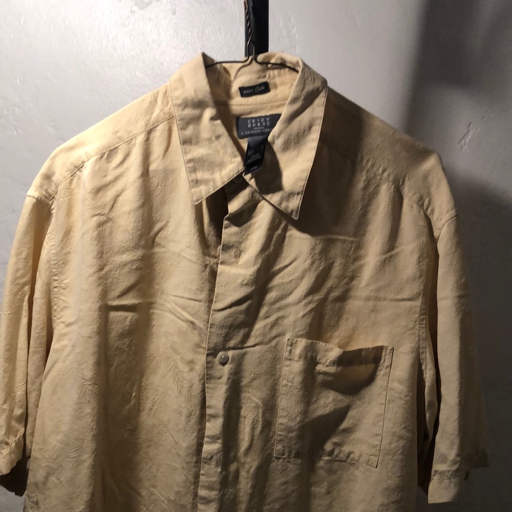 Men’s short sleeve button up!! 100 percent silk